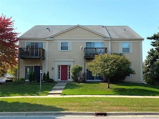 816 Bloomfield Village Blvd Unit C, Auburn Hills, MI 48326