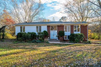 357 Birch Circle Dr, Hudson, NC 28638