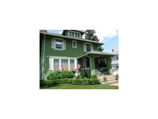400 E 1st St, Anamosa, IA 52205