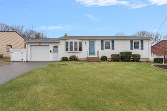 37 Oriole Ave, West Warwick, RI 02893