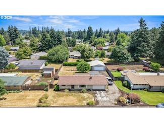 1120 N Lupine Ct, Canby, OR 97013
