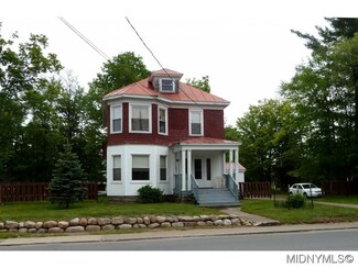 106 Crosby Blvd, Old Forge, NY 13420