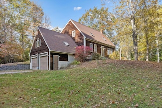 742 River Rd, Buxton, ME 04093