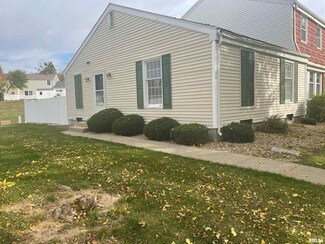 30 Richmond Rd, Macomb, IL 61455