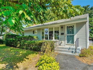 51 Loaldo Dr, Burlington, VT 05408