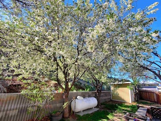18 Eagle Peak Rd Unit 2, Bridgeport, CA 93517