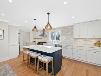 41 Grant Place Unit 2, Waltham, MA 02451