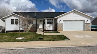 471 E 40 S, Parowan, UT 84761