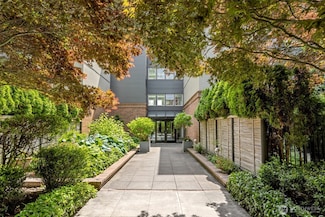 275 W Roy St Unit 319, Seattle, WA 98119
