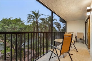 600 Neapolitan Way Unit 349, Naples, FL 34103