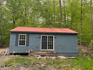 31 Pleasant View Dr, Naples, ME 04055