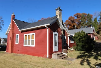 1316 Florence Ave, Clinton, IA 52732