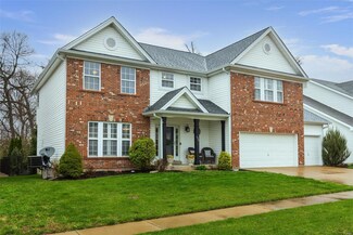 627 Legends Bluffs Ct, Eureka, MO 63025
