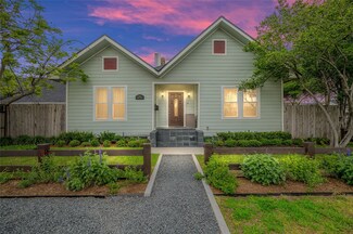 1002 Dunbar St, Houston, TX 77009