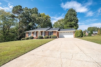 249 Lake Dr, Lexington, NC 27295