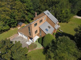 2 Manns Hill Crescent, Sharon, MA 02067