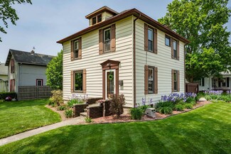 215 E Market St, Columbia City, IN 46725