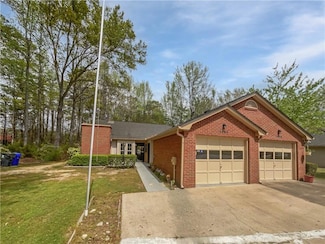 7131 Forest Ln, Union City, GA 30291