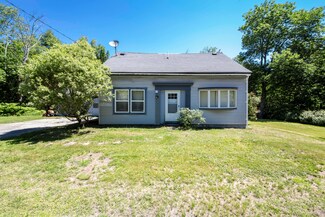859 Rockland St, Rockport, ME 04856