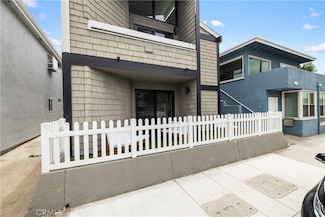 421 E Balboa Blvd, Newport Beach, CA 92661