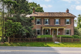 674 Stein Ln, Lewisburg, PA 17837