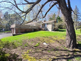 297 Whittemore Rd, Middlebury, CT 06762