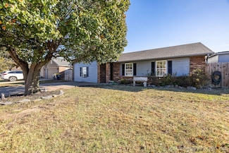 17715 S Santa fe St, Mounds, OK 74047