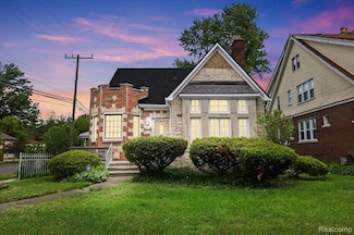 294 Riverside Dr, Detroit, MI 48215