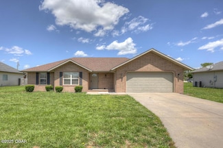 805 Remington Cir, Carl Junction, MO 64834