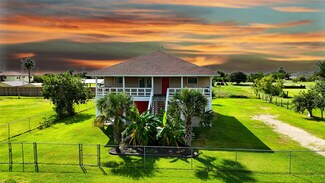 1404 Pickney Ave, Bolivar Peninsula, TX 77650