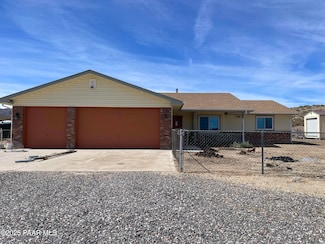 19468 S Yarnell Way, Peeples Valley, AZ 86332