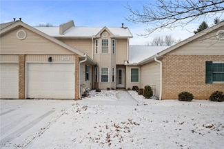 16453 Emerald Point Unit 16453, Middleburg Heights, OH 44130