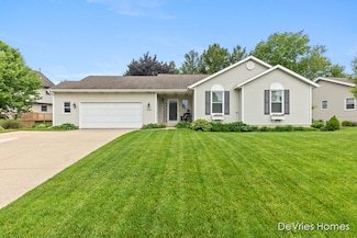 3030 Clearview Dr, Hudsonville, MI 49426