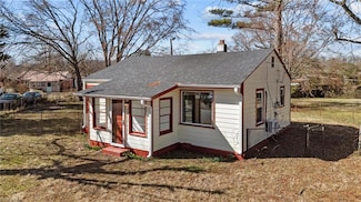 323 Kindley St, Lexington, NC 27292