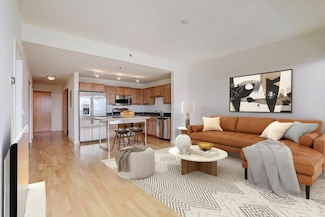 929 Portland Ave Unit 1804, Minneapolis, MN 55404