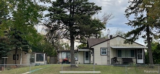 1020 E Princeton Ave, Flint, MI 48505