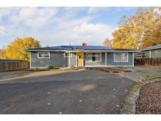522 Hewitt Ave, Roseburg, OR 97470