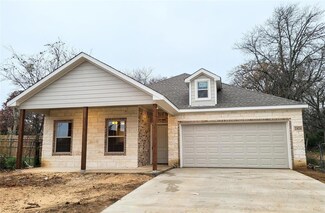 2424 Johnson St, Fort Worth, TX 76105