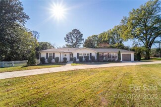 1320 N Sharon Amity Rd, Charlotte, NC 28211