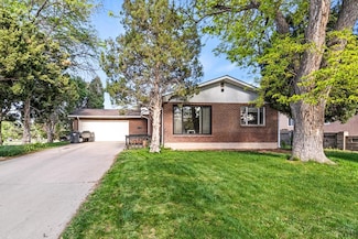 36 Loyola Ln, Pueblo, CO 81005