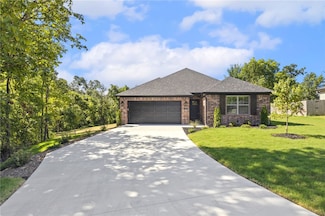 15 Blairgowrie Cir, Bella Vista, AR 72715