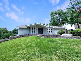 1631 Fairhills Dr, Saint Louis, MO 63146