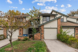 2042 Falling Brook Dr, Maryland Heights, MO 63043