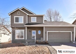 1505 Lakewood Dr, Papillion, NE 68046