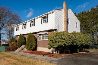 8 Stephanie Cir, Woburn, MA 01801