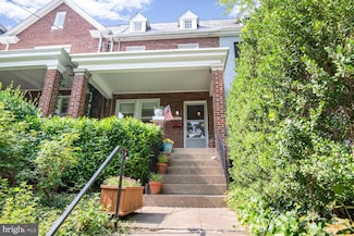 3905 Benton St NW, Washington, DC 20007