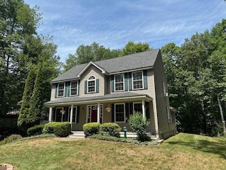 6 Whitetail Ln, Chester, NH 03036