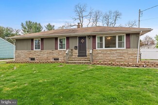 35 Irven St, Ewing, NJ 08638