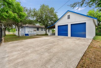 4900 River Ln, Corpus Christi, TX 78410