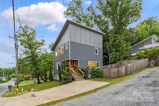 358 London Rd, Asheville, NC 28803
